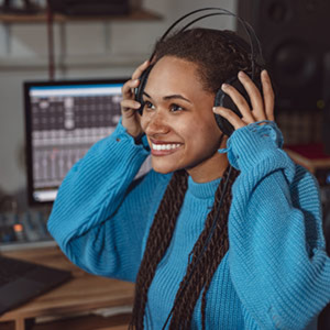 DJ Karoline